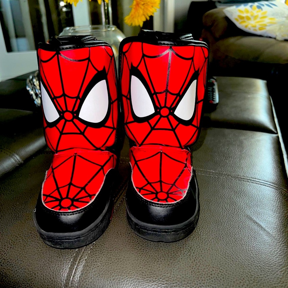 Spider-Man snow boots